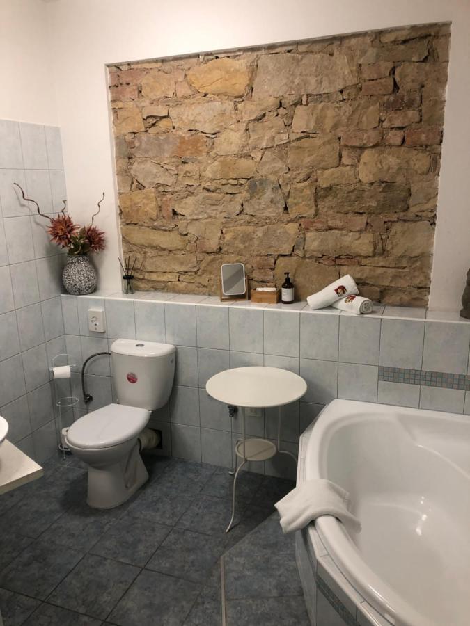 Penzion U Kaspara Lovosice Buitenkant foto